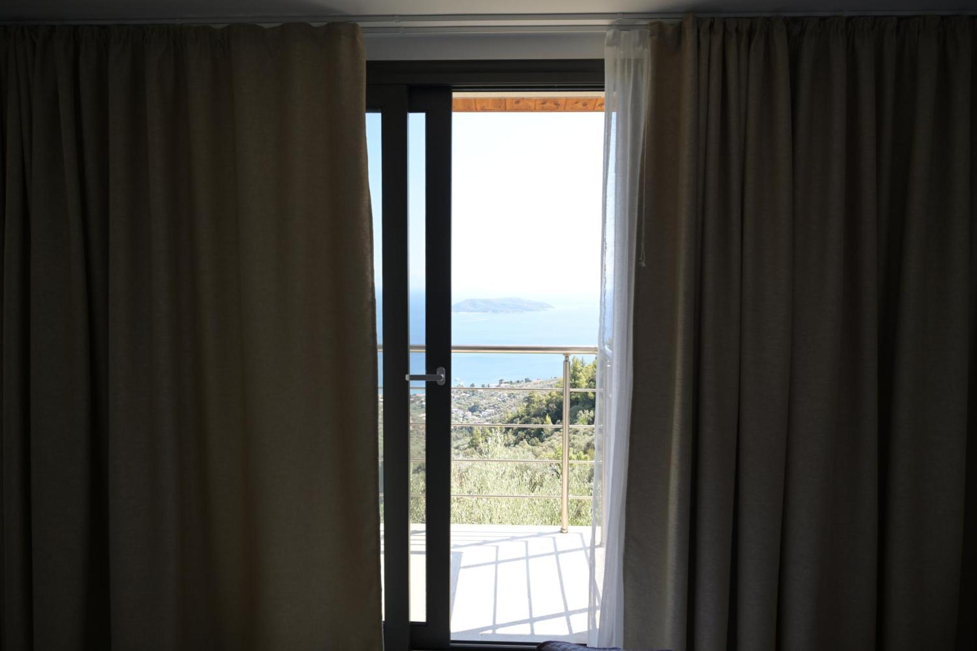 Sky Sea Resort & Villas Megali Ammos  Exterior photo